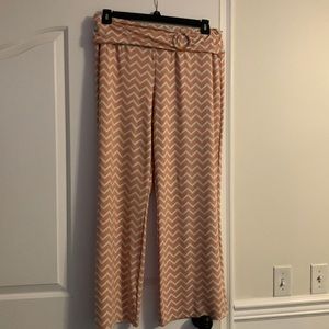XL woman’s Summer pants.